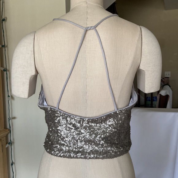 Alfred Angelo silver sequin crop top, Sz 10 - Picture 2 of 3